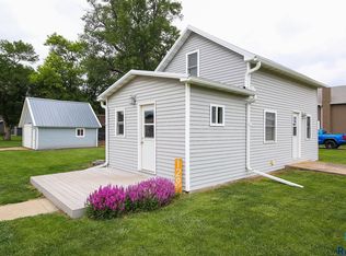 129 S Main Ave, Colman, SD 57017