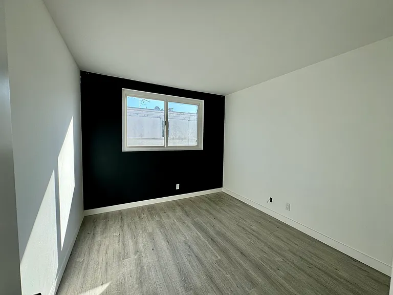 5346 Fairview Blvd — Photo 17