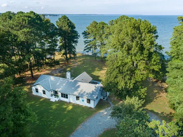 3505 Windmill Point Rd, White Stone, VA 22578