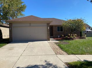 46552 Morningside Dr, Macomb, MI 48044