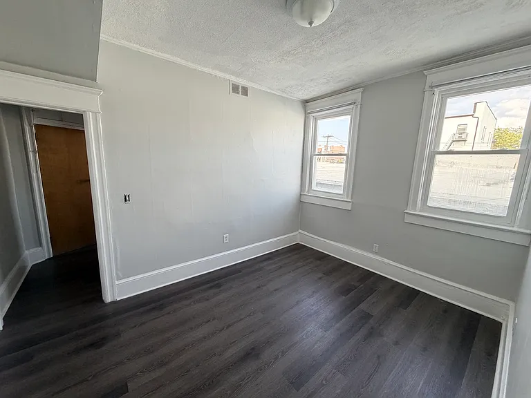 705 Brinley Ave #2 — Photo 1