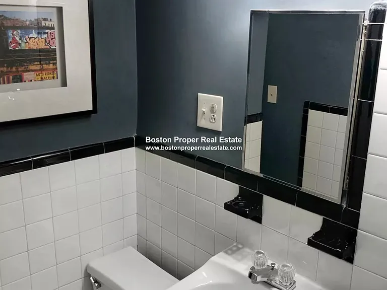 312 Beacon St #7 — Photo 9