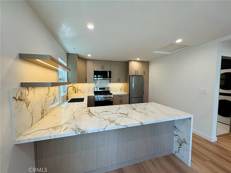 8513 Remmet Ave — Photo 3