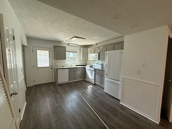 3rd image of 1706 Fawn Vista Dr N APT G1