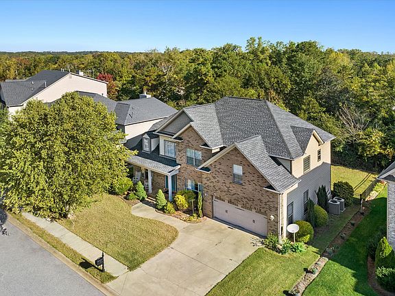 3rd image of 29 Lazy Willow Dr