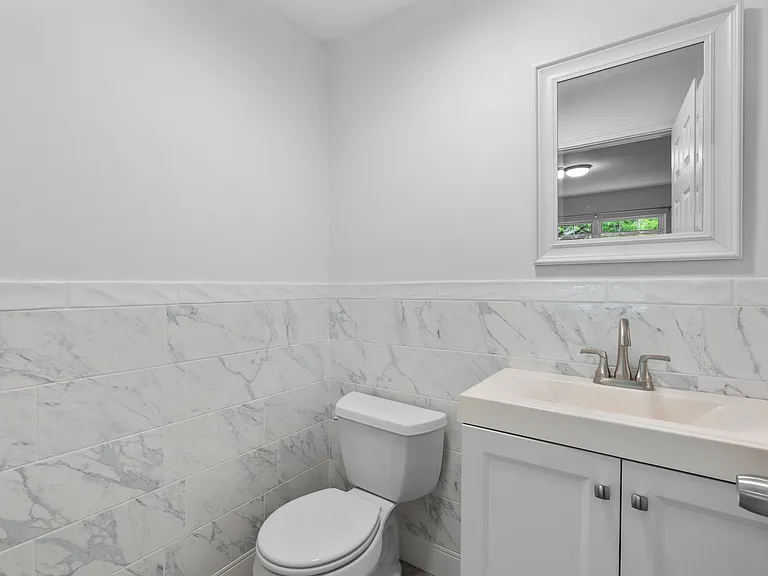 1060 New Haven Ave #20 — Photo 4