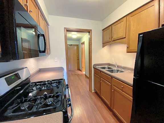 5th image of 1283 E Washington St APT C