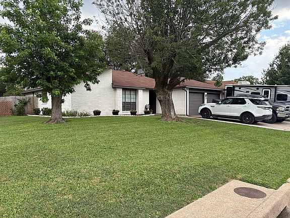 3rd image of 301 Grand Meadow Dr