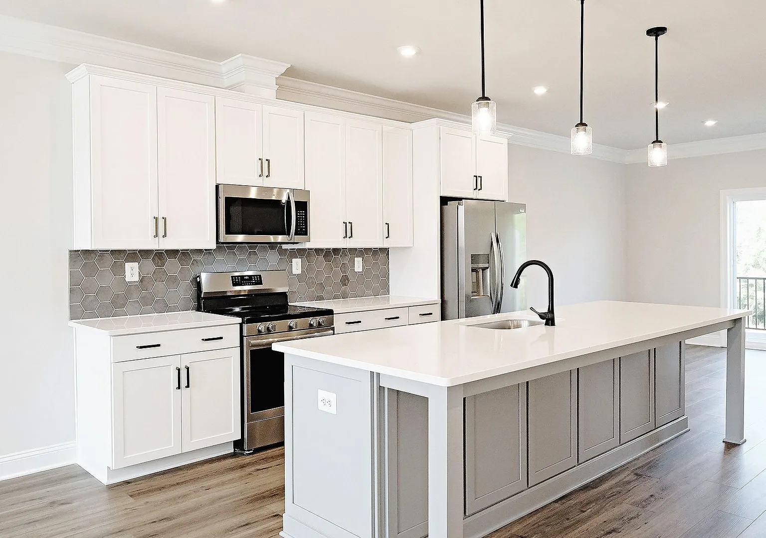 $1,000 Off 1st Month's Rent! Brand New Pet-Friendly Crozet End-Unit Townhome — Photo 4