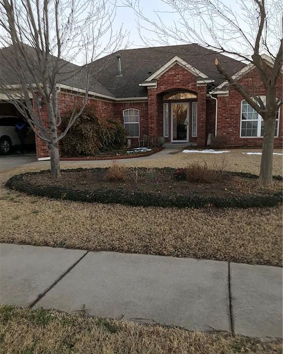 1st image of 624 S 159th Ter