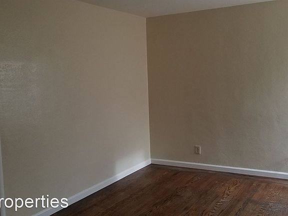 4th image of 1731 Kenwood St