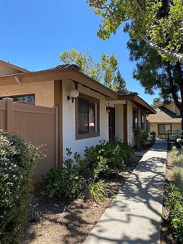 637 Sydney Ln Photo 1