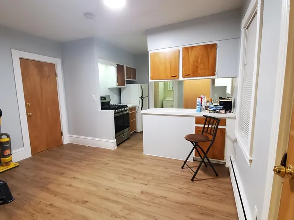 22 Buckley St APT 3, Quincy, MA 02169