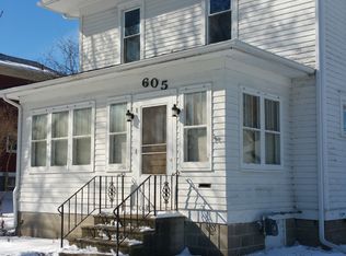 605 5th Ave NE, Independence, IA