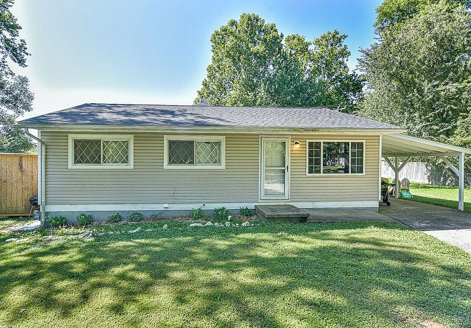 1st image of 219 S Poplar Dr