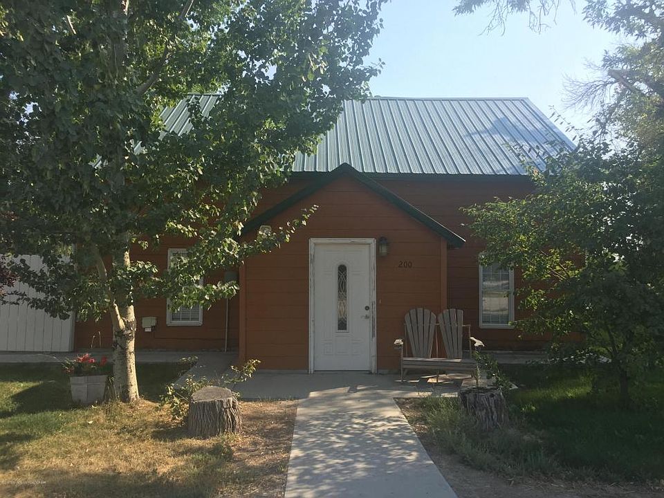 1st image of 200 Elm Ave