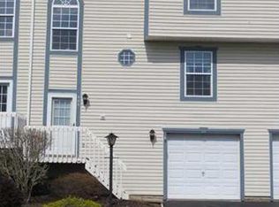 408 Suncrest Dr, Cranberry Township, PA 16066