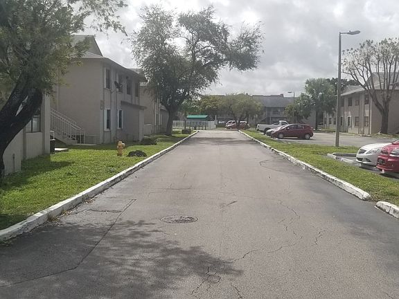 4th image of 15316 SW 72nd St #19-23
