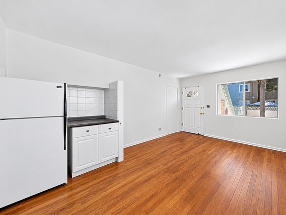 5th image of 19 19th Ave APT 1