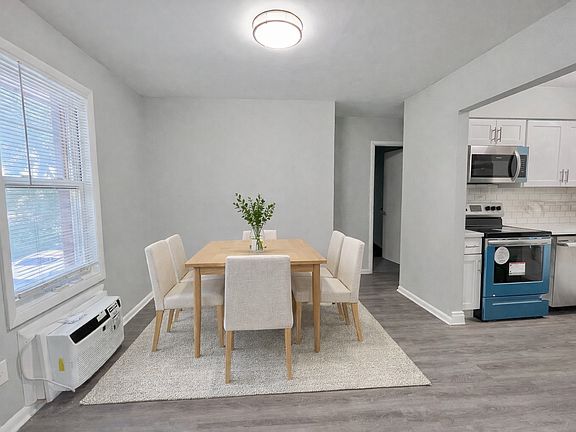 3rd image of 969 E Linden St #Street6