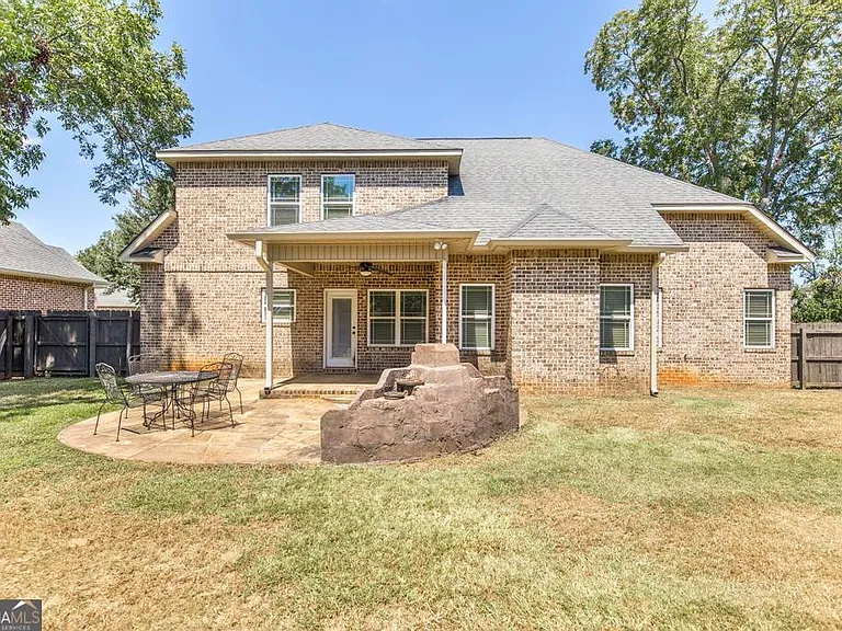 203 Norfolk Cir — Photo 30