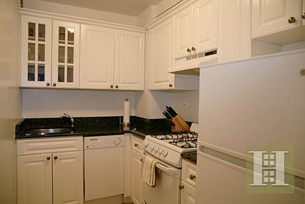 4th image of 222 E 19th St APT 9B