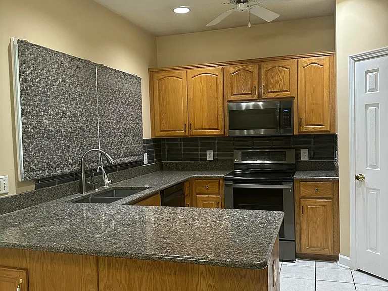 423 Cobble Stone Way — Photo 7
