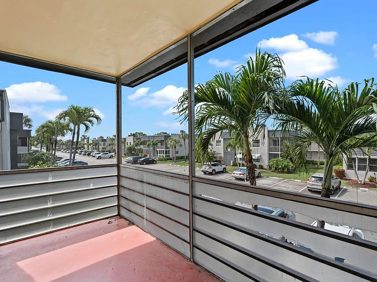 362 Burgundy Ave #H — Photo 22