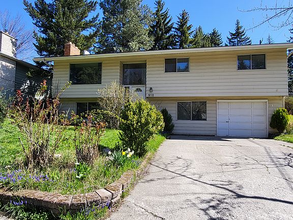 3rd image of 910 SW City View St