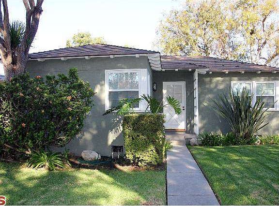 3rd image of 2734 Veteran Ave