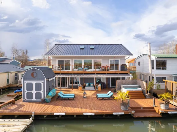 50776 Dike Rd Slip 21, Scappoose, OR 97056