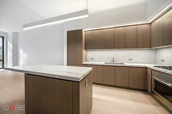 Rented by CORE | media 12