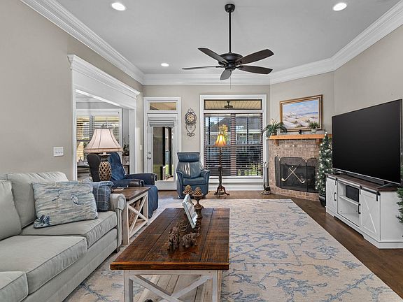 3rd image of 117 Tara Ct