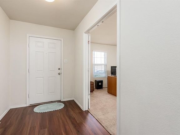 5th image of 1717 Megan Creek Dr