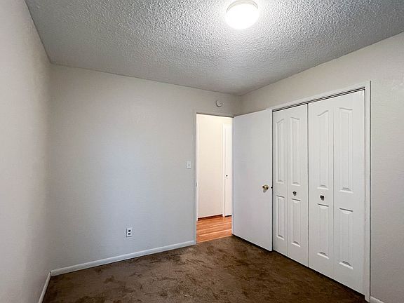 5th image of 1235 Crescent Dr #1