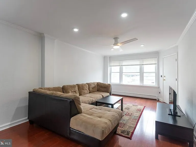 2701 Moore St #1 — Photo 12