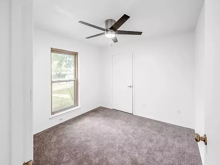 2218 Fuqua Rd — Photo 8