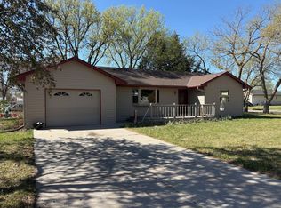 650 F St, Burwell, NE 68823