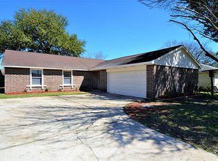 10019 Charmont Rd, La Porte, TX 77571