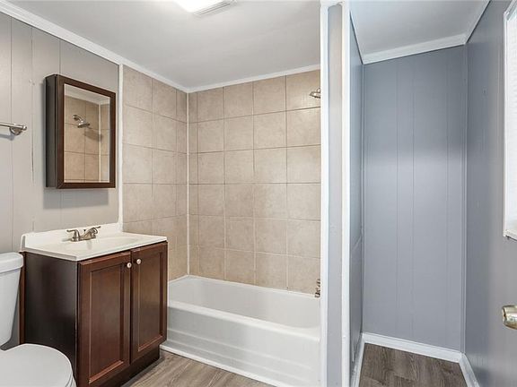 5th image of 2012 Foucher St #14
