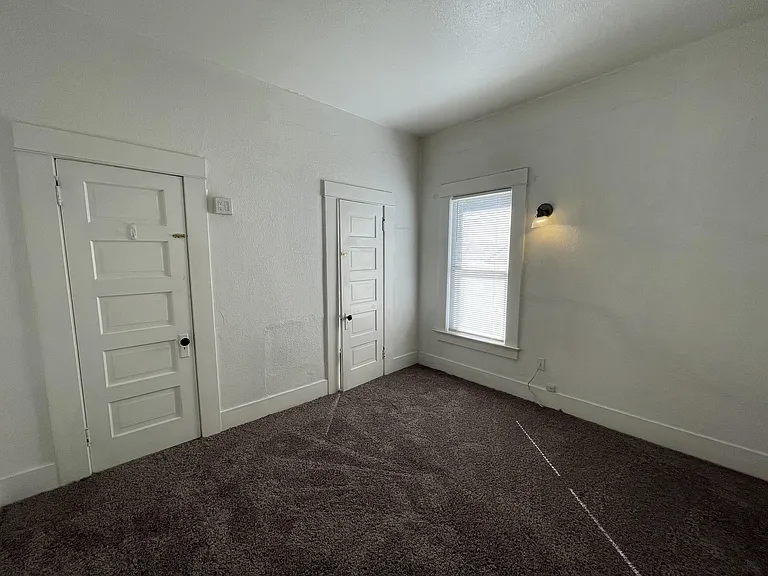 960 Salem St #B — Photo 6