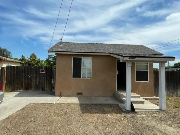 1148 S Umbrella St, Dinuba, CA 93618