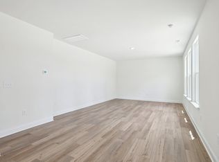 1040 Bolton Pointe Dr, Zebulon, NC 27597