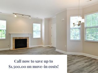 400 Spaulding Hills Dr SE #103, Ada, MI 49301