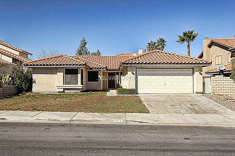 1st image of 327 Templeton Dr