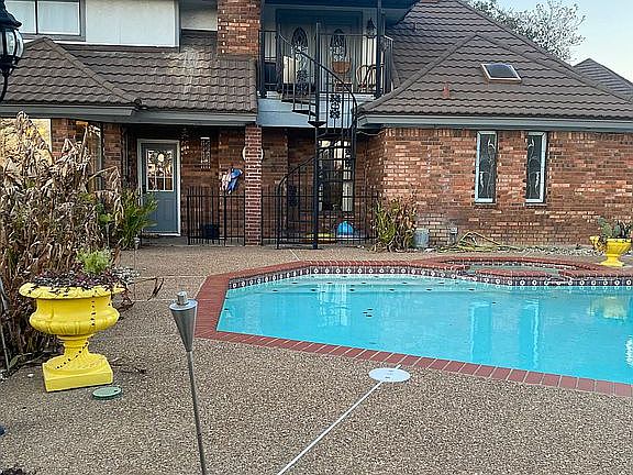 5th image of 1928 Glenbrook Ct