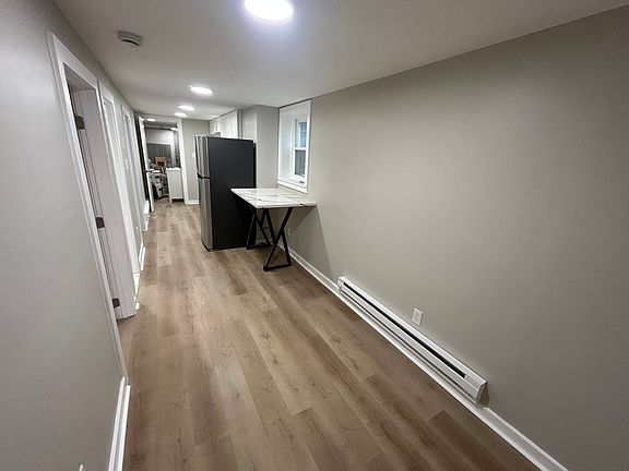 2nd image of 1 Kingsland Ave Floor 1