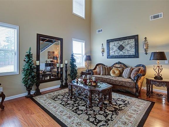 3rd image of 3706 Cypress Hill Dr