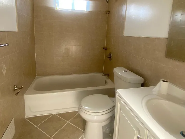 256 Hillcrest St #2F — Photo 5