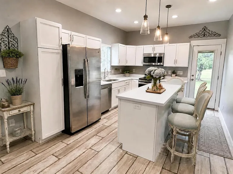 8092 Carmel Cir — Photo 3